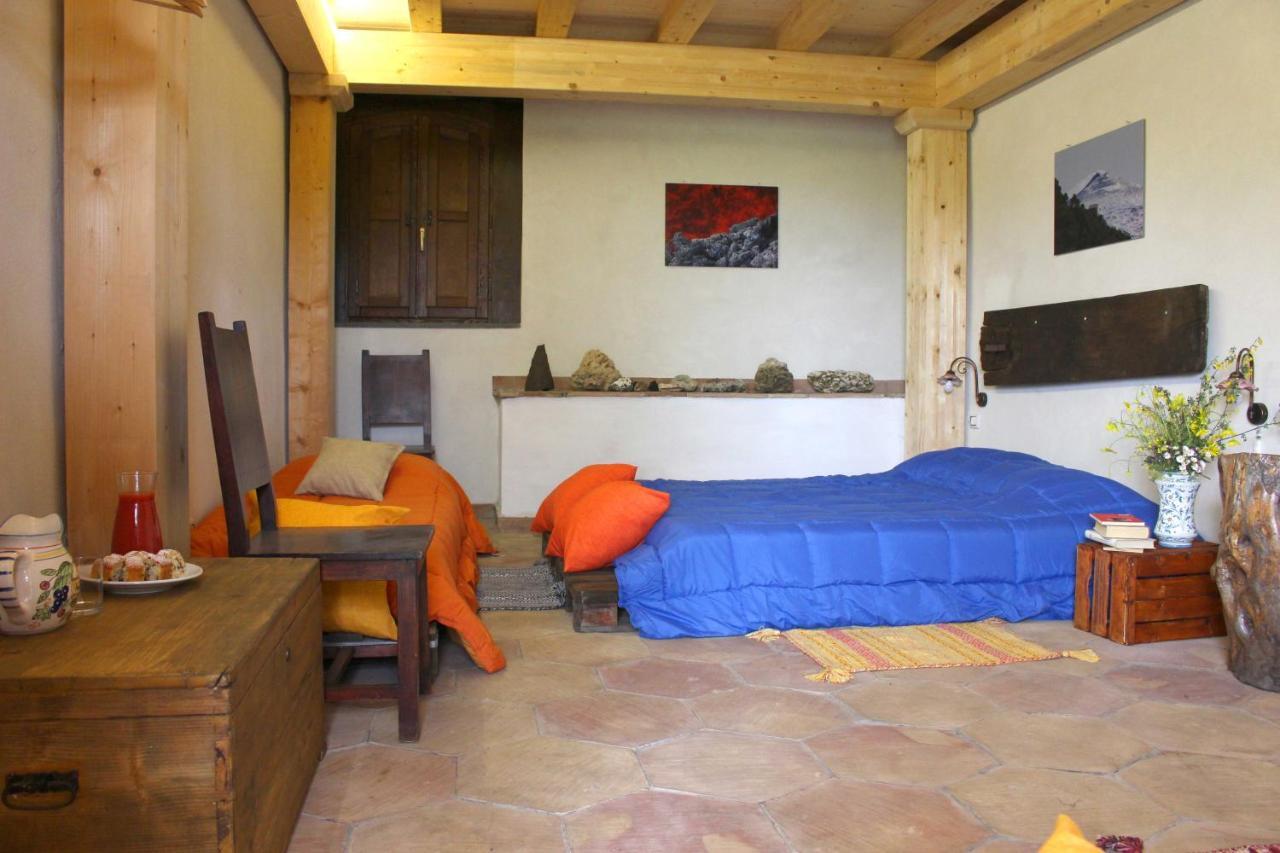 La Caraffara Sull' Etna Farm stay